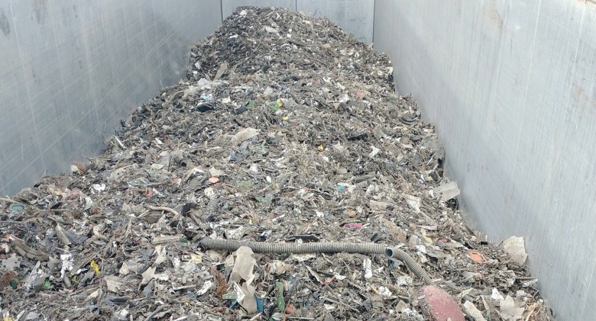 Nielegalny transport 25 ton odpadów zatrzymany przez KAS