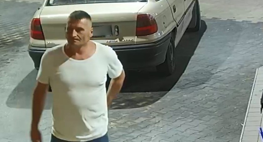 Policja poszukuje sprawcy kradzieży opla. 