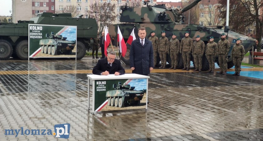 Kolno z batalionem zmotoryzowanym. Minister Błaszczak podpisał porozumienie z władzami miasta [FOTO, VIDEO]