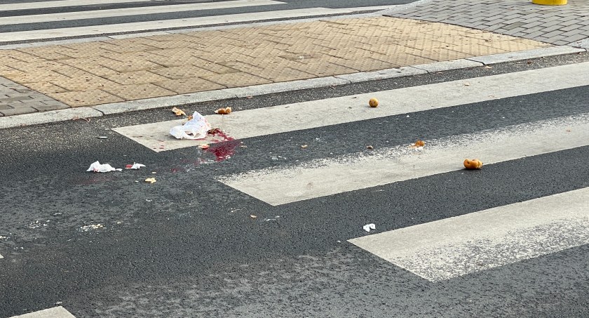 Groźne potrącenie na Polowej. Kobieta w szpitalu [FOTO]