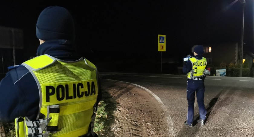 72 wykroczenia jednego dnia. Grzechy pieszych i kierowców