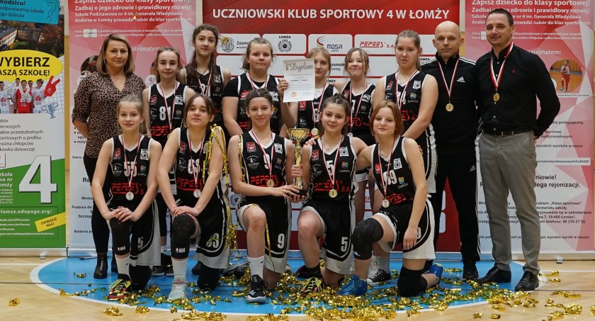 Koszykarki z SP 4 w Łomży najlepsze w województwie podlaskim [FOTO]