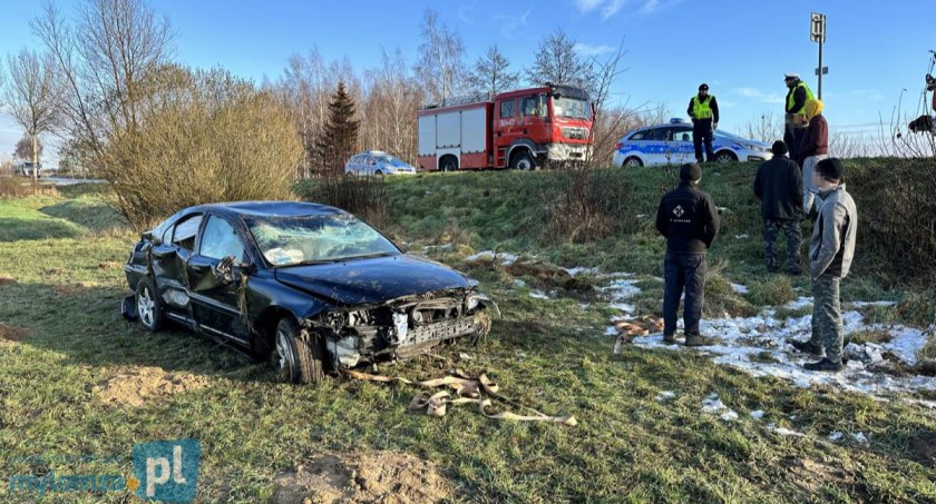 Boże Narodzenie 2022. Policjanci i strażacy mieli co robić 