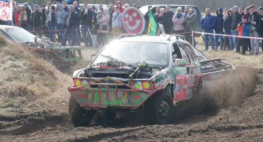 Wrak race w Konarzycach. W niedzielę wyścig wraków