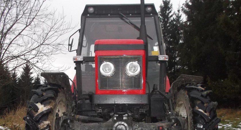 Zetor, Władimirec czy Honda CR-V? Starostwo sprzedaje pojazdy i sprzęt