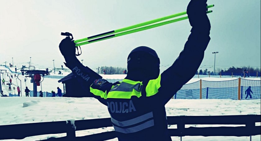 W Rybnie można spotkać policjantów na nartach