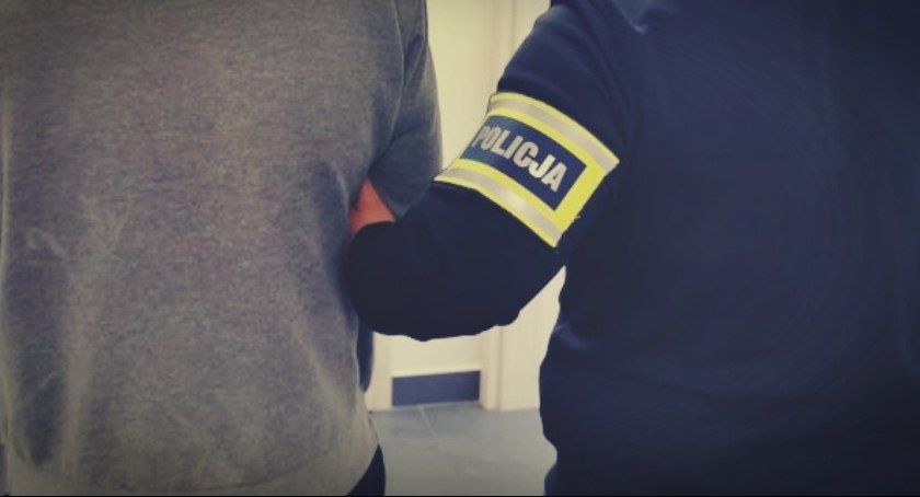 Łomża. Zwolnił się i zniszczył efekty swojej pracy. Grozi mu do 5 lat więzienia