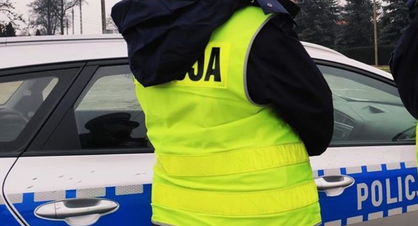 Nietrzeźwy kierowca ciężarówki wpadł w Kisielnicy. Wyprzedzał na podwójnej ciągłej