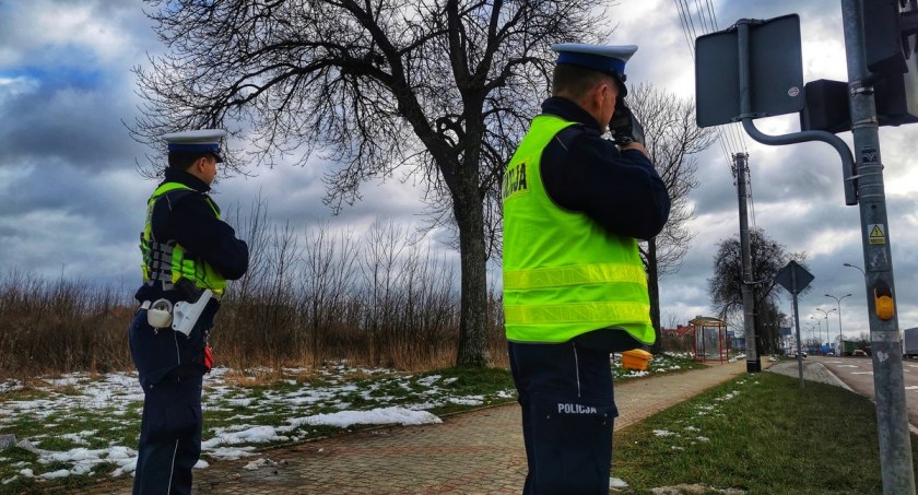 Bezpieczny pieszy - widoczny pieszy. Policjanci ujawnili 89 wykroczeń