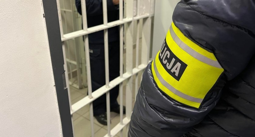Łomżyńscy kryminalni usłyszeli pisk opon. 20-latek może trafić za kraty!