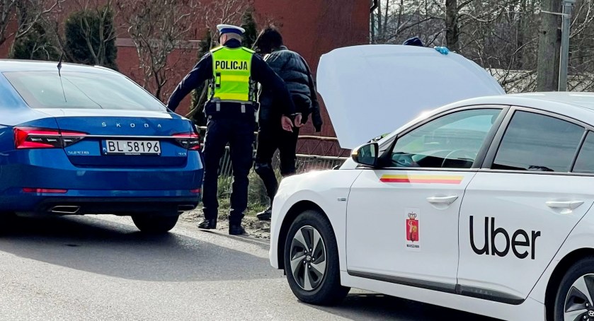 Afgańczycy i Uzbek wpadli w Piątnicy. Jeden z nich jechał w bagażniku [FOTO]