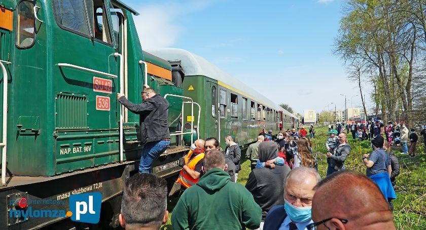 Najpiękniejsze widoki z pociągu.  Są chętni na sentymentalną podróż koleją do Śniadowa? [KONKURS]