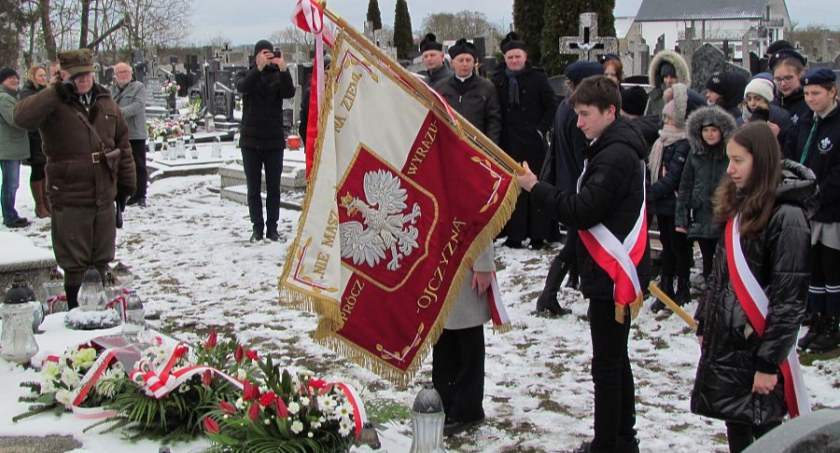 W Jedwabnem odbyły się uroczystości z okazji Narodowego Dnia Pamięci Żołnierzy Wyklętych [FOTO]