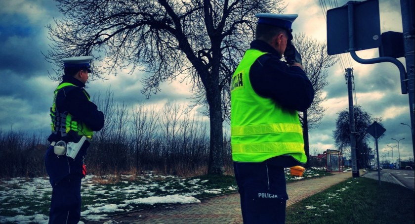 Stracili uprawnienia za zbyt szybką jazdę