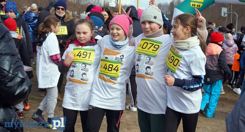 Aktywny hołd dla Żołnierzy Wyklętych - relacja z biegu Tropem Wilczym w Piątnicy [FOTO]