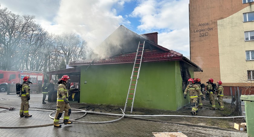 Pożar budynku przy Alei Legionów w Łomży [FOTO]