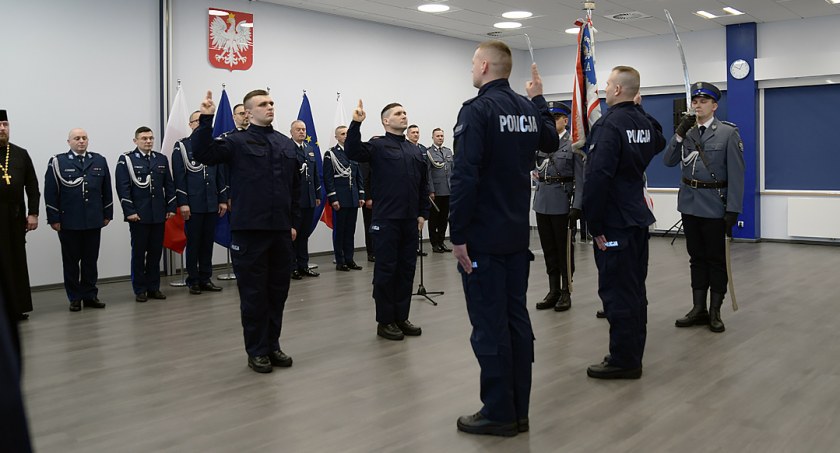 Nowi funkcjonariusze w podlaskiej policji [FOTO]