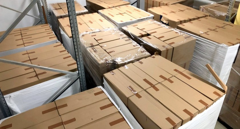 Prawie pół miliona paczek papierosów w ciężarówce [VIDEO]