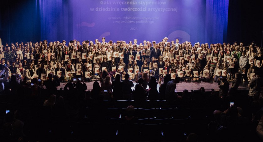 Stypendia marszałka wręczone [FOTO]