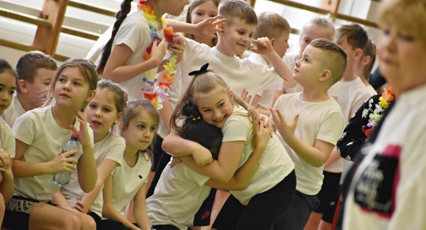Wiosna na sportowo w SP nr 10 w Łomży [FOTO]