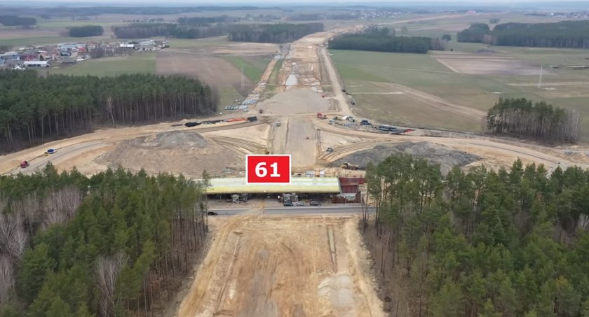 Powstaje obwodnica Łomży. Sprawdź postęp prac przy budowie S61 [VIDEO]