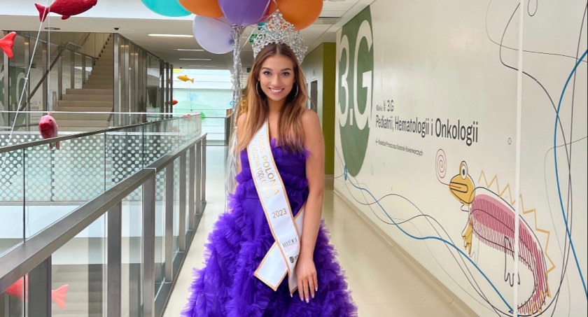 Miss Polonia Województwa Podlaskiego odwiedziła dziecięcy oddział onkologiczny [FOTO]