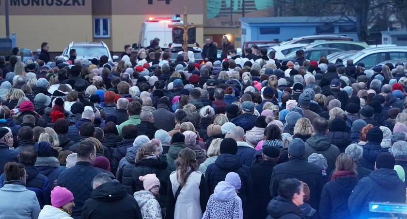 Droga krzyżowa przeszła ulicami Łomży [FOTO]