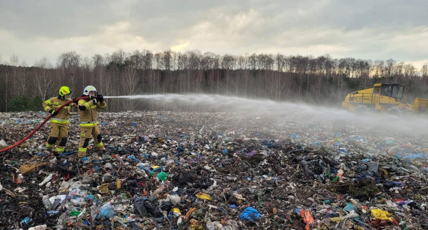 Interwencja strażaków do pożaru w Czerwonym Borze