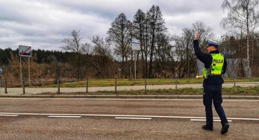 Jeden wypadek, siedem kolizji i pięć przypadków zatrzymania prawa jazdy