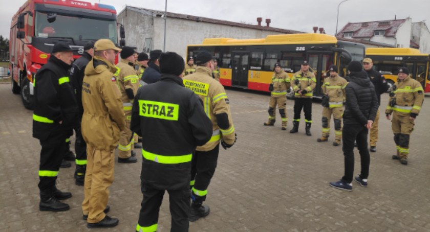 Pojazdy elektryczne tematem szkolenia straży pożarnej