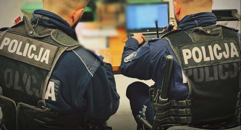 Spieszyła się do pracy, więc wyrzuciła torbę ze śmieciami przez okno! Teraz ma kłopoty [VIDEO]