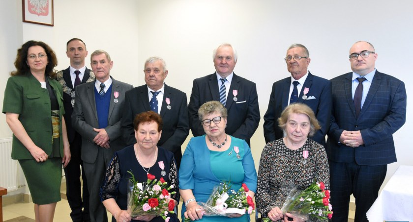 Odznaczenia Prezydenta Rzeczypospolitej Polskiej za długoletnie pożycie małżeńskie w Nowogrodzie [FOTO]