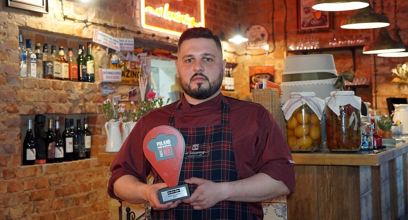 Łomżyński restaurator ze statuetką “Poland 100 Best Restaurants” i autorskimi przepisami kulinarnymi