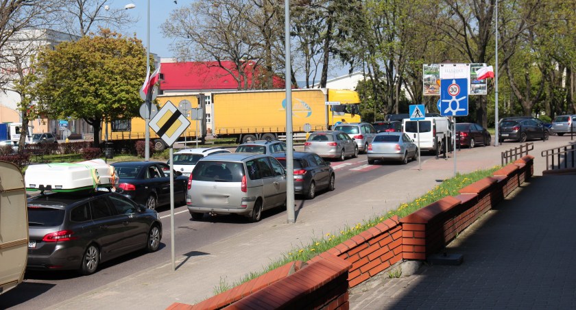 Majówka i ogromne korki na ulicach Łomży [FOTO]