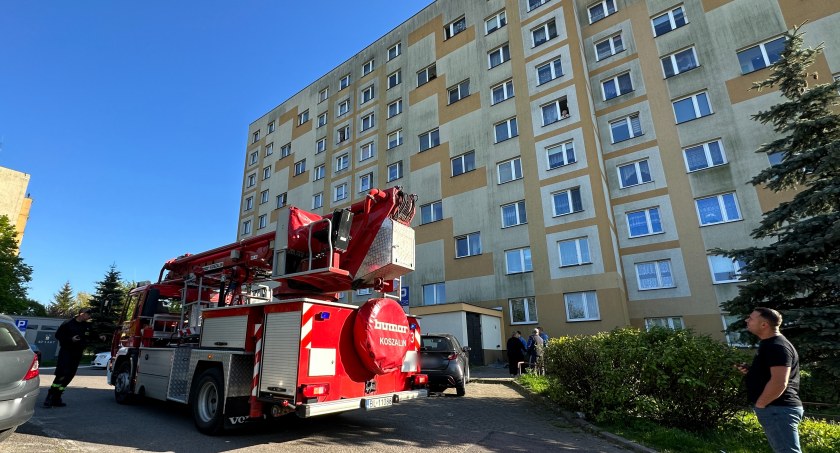 Łomża. Pożar w wieżowcu na Prusa [FOTO]