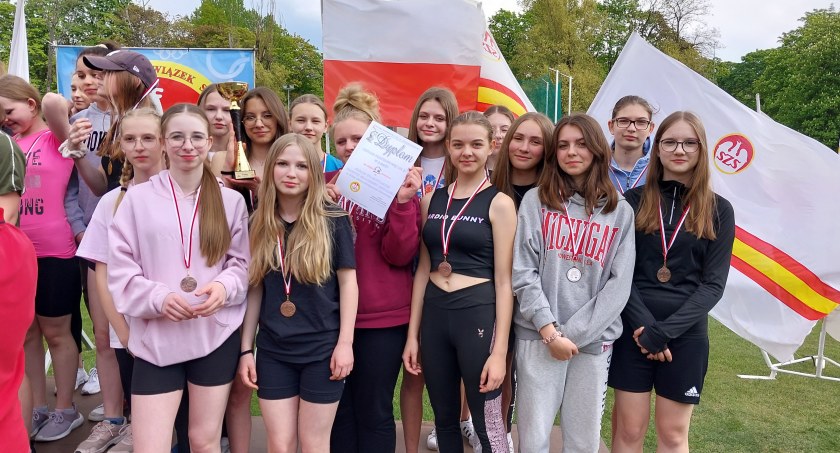 Uczennice SP9 w Łomży medalistkami Igrzysk Młodzieży Szkolnej 