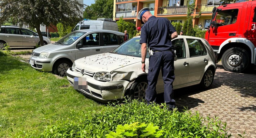 “Przeparkował” dwa auta, potem zniknął! [FOTO]
