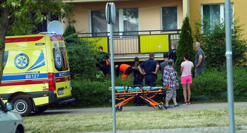 Pijany spadł z balkonu próbując wejść do mieszkania [AKTUALIZACJA]