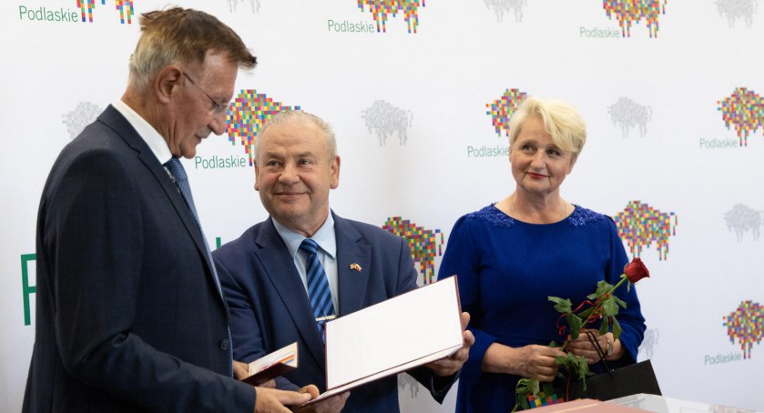 Johann Kerscher z Odznaką Honorową Województwa Podlaskiego