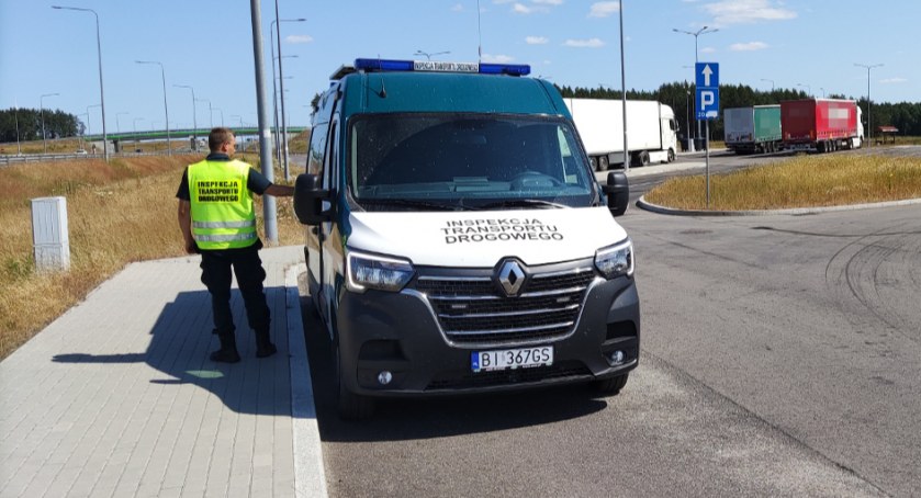 Kierowca ciężarówki z fałszywym zezwoleniem