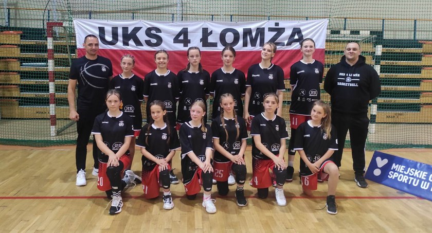 Młode koszykarki ze Szkoły Podstawowej nr 4 w Łomży ósme w Polsce [FOTO]