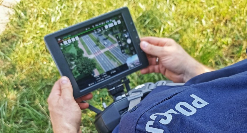 Policyjny dron monitoruje łomżyńskie ulice [FOTO]