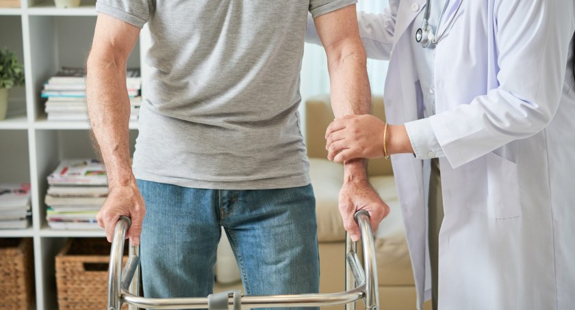 ZUS: Świadczenie rehabilitacyjne, czyli dalsze leczenie dla osób, które mają szansę na odzyskanie zdolności do pracy