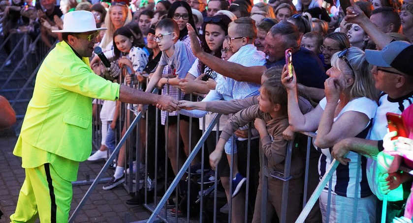 Jedwabne tańczyło i śpiewało na koncercie Bajorka i Boysów [VIDEO i FOTO]