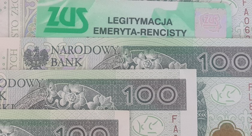 ZUS: Czy lipiec to dobry miesiąc by przejść na emeryturę?