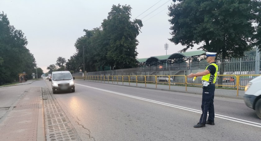 Trzech kierowców straciło prawo jazdy. Prowadzili na 