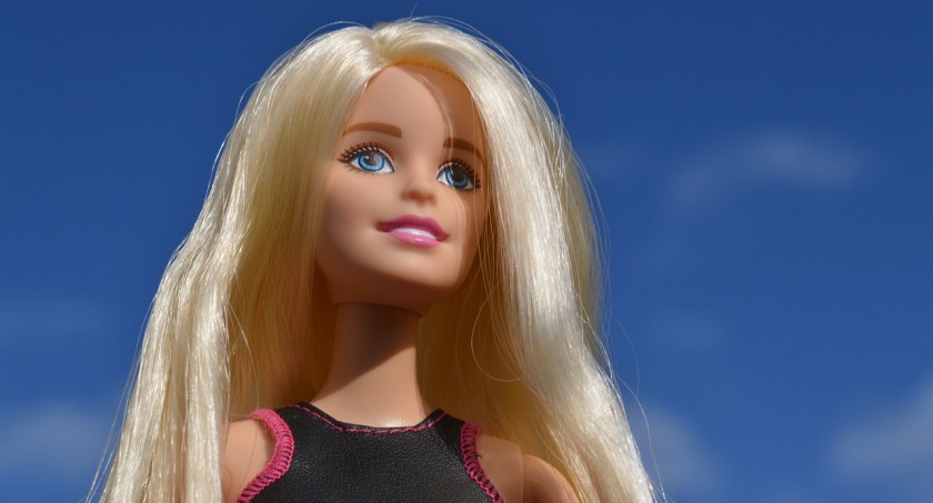 Ministerstwo Cyfryzacji ostrzega przed selfie z Barbie: 