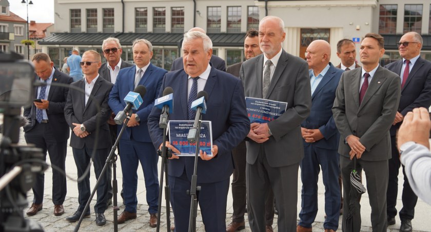 Lokalne samorządy otrzymały rządowe dofinansowanie. To ponad 56 mln złotych [VIDEO I FOTO]