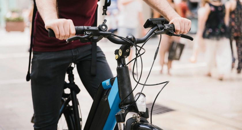 Rower elektryczny jako najlepszy środek transportu w mieście