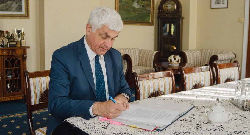 Szczepienia ptaków przeciwko rzekomemu pomorowi drobiu. Wojewoda podpisał zarządzenie